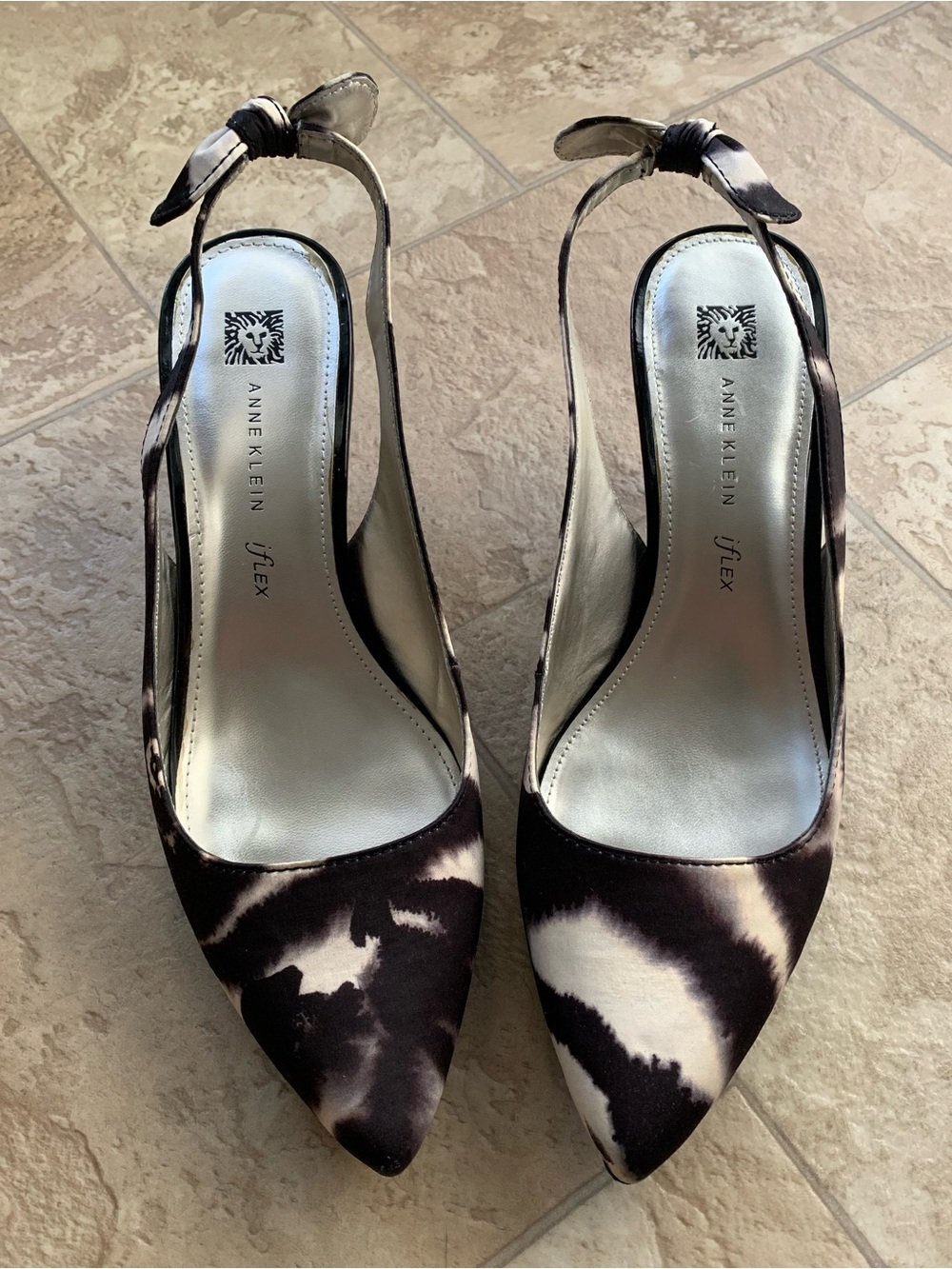 Anne Klein Black & Cream Patterned Slingback Pumps